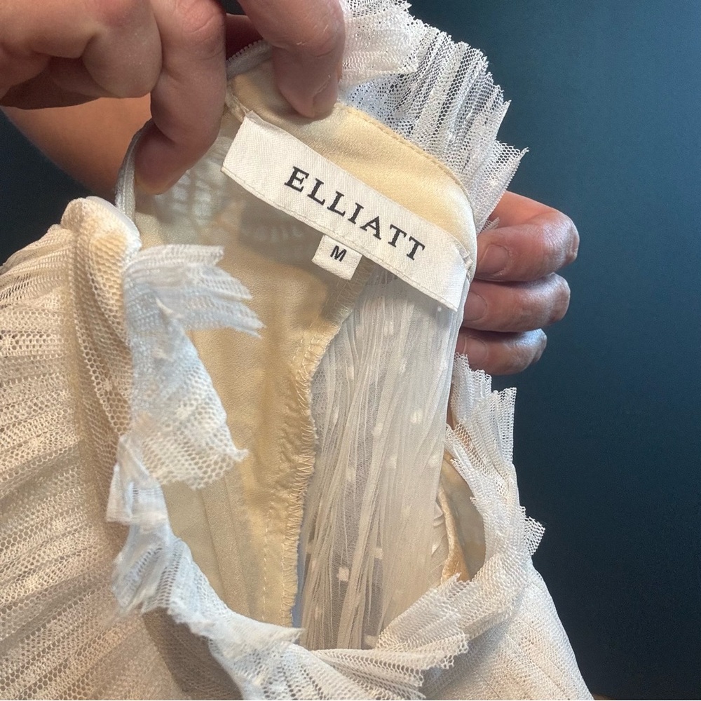 Elliatt Australia White High Neck Lace Midi Dress size M - Picture 16 of 16